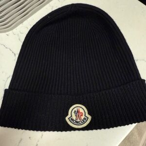 Moncler black beanie OS